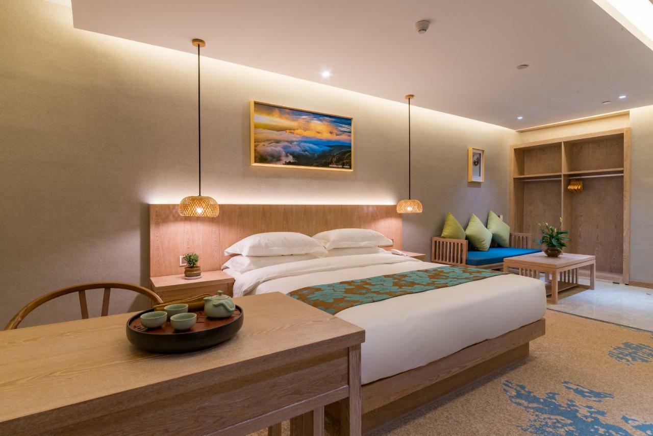 Yunxianju Tea Culture Theme Hotel Куньмін Екстер'єр фото
